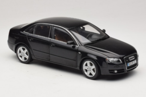 Audi A4 B6 3.2 Quattro Negru Minichamps 1:18 5010404125 Metal - imaginea 6 din 8