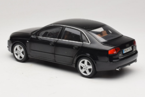 Audi A4 B6 3.2 Quattro Negru Minichamps 1:18 5010404125 Metal - imaginea 7 din 8
