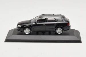 Audi A4 B7 Avant Negru Minichamps 1:43 AUDI008 Metal