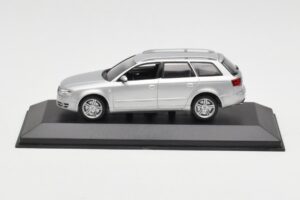 Audi A4 B7 Avant Argintiu Minichamps 1:43 AUDI009 Metal