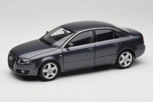 Audi A4 B7 Gri Metalizat Minichamps 1:18 100014400 Metal