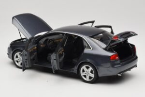 Audi A4 B7 Gri Metalizat Minichamps 1:18 100014400 Metal - imaginea 5 din 8