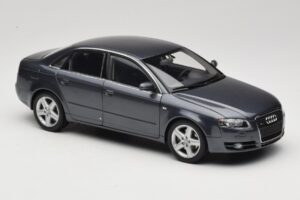 Audi A4 B7 Gri Metalizat Minichamps 1:18 100014400 Metal - imaginea 6 din 8