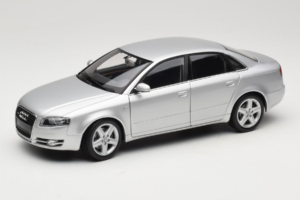 Audi A4 B7 Argintiu Minichamps 1:18 100014402 Metal