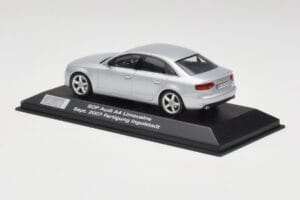 Audi A4 B8 3.2 Quattro Ice Argintiu Minichamps 1:43 5010704113 Metal - imaginea 3 din 4
