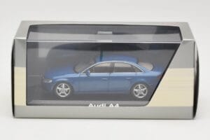 Audi A4 B8 3.2 Quattro Aruba Blue Minichamps 1:43 5010704123 Metal - imaginea 4 din 4
