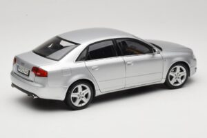 Audi A4 B8 3.2 Quattro Argintiu Minichamps 1:18 5010404115 Metal - imaginea 3 din 8