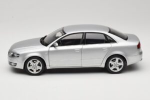 Audi A4 B8 3.2 Quattro Argintiu Minichamps 1:18 5010404115 Metal - imaginea 4 din 8