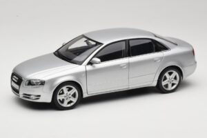 Audi A4 B8 3.2 Quattro Argintiu Minichamps 1:18 5010404115 Metal