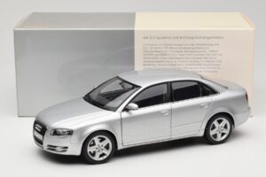 Audi A4 B8 3.2 Quattro Argintiu Minichamps 1:18 5010404115 Metal - imaginea 8 din 8