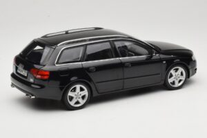 Audi A4 B8 Avant 3.2 Quattro Negru Minichamps 1:18 5010404225 Metal - imaginea 3 din 8