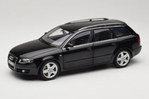 Audi A4 B8 Avant 3.2 Quattro Negru Minichamps 1:18 5010404225 Metal