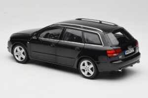 Audi A4 B8 Avant 3.2 Quattro Negru Minichamps 1:18 5010404225 Metal - imaginea 7 din 8