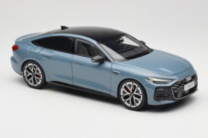 Audi A5L Sportback Albastru Gri OEM 1:18 ZAM60004B Metal - imaginea 6 din 8