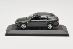 Audi A6 C5 Avant Gri Închis Minichamps 1:43 AUDI006 Metal