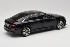 Audi A6L C8 Negru Paudi Model 1:18 42499 Metal - imaginea 3 din 8