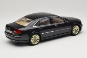 Audi A8 D3 W12 Negru Kyosho 1:18 5010508135 Metal - imaginea 3 din 8