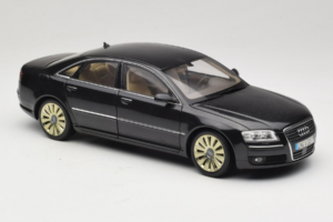 Audi A8 D3 W12 Negru Kyosho 1:18 5010508135 Metal - imaginea 6 din 8