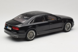 Audi A8L D3 W12 Phantom Black Kyosho 1:18 5011008125 Metal - imaginea 3 din 8