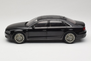Audi A8L D3 W12 Phantom Black Kyosho 1:18 5011008125 Metal - imaginea 4 din 8