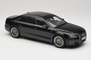 Audi A8L D3 W12 Phantom Black Kyosho 1:18 5011008125 Metal - imaginea 6 din 8