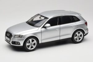 Audi Q5 8R Ice Silver Kyosho 1:18 09242IS Metal