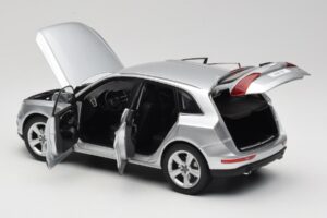 Audi Q5 8R Ice Silver Kyosho 1:18 09242IS Metal - imaginea 5 din 8