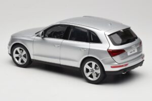 Audi Q5 8R Ice Silver Kyosho 1:18 09242IS Metal - imaginea 7 din 8