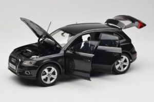 Audi Q5 8R Lava Grey Kyosho 1:18 09242LG Metal - imaginea 2 din 8