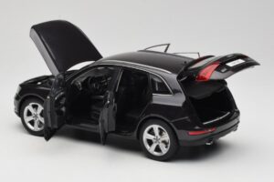 Audi Q5 8R Lava Grey Kyosho 1:18 09242LG Metal - imaginea 5 din 8