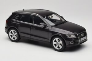 Audi Q5 8R Lava Grey Kyosho 1:18 09242LG Metal - imaginea 6 din 8