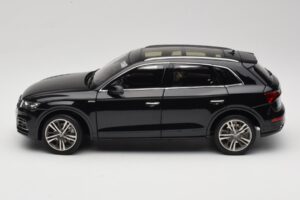 Audi Q5L FY Negru Paudi Model 1:18 26732 Metal - imaginea 4 din 8