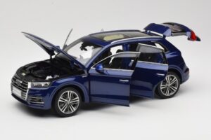 Audi Q5L FY Albastru Paudi Model 1:18 33729 Metal - imaginea 2 din 8