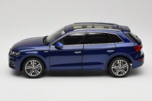 Audi Q5L FY Albastru Paudi Model 1:18 33729 Metal - imaginea 4 din 8