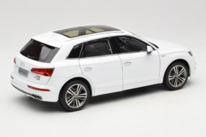 Audi Q5L FY Alb Paudi Model 1:18 30694 Metal - imaginea 3 din 8