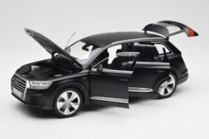 Audi Q7 4M Negru Mat Minichamps 1:18 110014001 Metal - imaginea 2 din 8