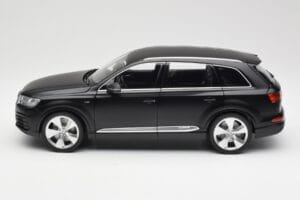 Audi Q7 4M Negru Mat Minichamps 1:18 110014001 Metal - imaginea 4 din 8