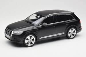 Audi Q7 4M Negru Mat Minichamps 1:18 110014001 Metal