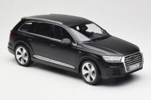 Audi Q7 4M Negru Mat Minichamps 1:18 110014001 Metal - imaginea 6 din 8