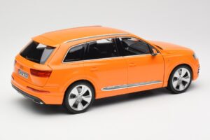 Audi Q7 4M Portocaliu Metallic Minichamps 1:18 110014004 Metal - imaginea 3 din 8