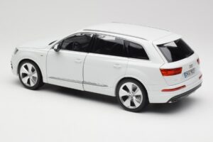 Audi Q7 4M Alb Minichamps 1:18 110014000 Metal - imaginea 7 din 8
