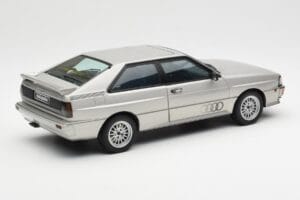 Audi Quattro LWB Argintiu AUTOart 1:18 70303 Metal - imaginea 3 din 8