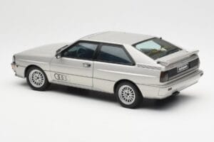 Audi Quattro LWB Argintiu AUTOart 1:18 70303 Metal - imaginea 7 din 8
