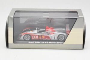 Audi R10 TDI LMP1 #1 F. Biela / E. Pirro / M. Werner 24 Hours of Le Mans 2007 Minichamps 1:43 5020700213 Metal - imaginea 4 din 4