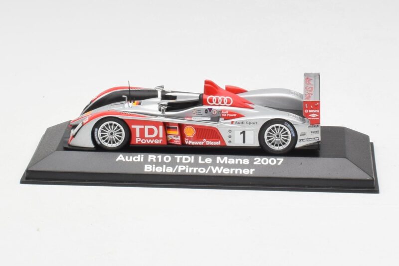 Audi R10 TDI LMP1 #1 F. Biela / E. Pirro / M. Werner 24 Hours of Le Mans 2007 Minichamps 1:43 5020700213 Metal