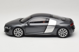 Audi R8 5.2 FSI Quattro Daytona Grey Kyosho 1:18 09216DG Metal - imaginea 4 din 7