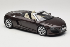 Audi R8 5.2 Spyder Teak Brown Kyosho 1:18 5010918525 Metal - imaginea 6 din 8