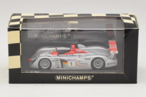 Audi R8 LMP #1 F. Biela / E. Pirro / T. Kristensen 24 Hours of Le Mans Winner 2001 Minichamps 1:43 400011201 Metal - imaginea 4 din 4