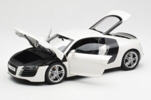 Audi R8 Type 42 Alb Kyosho 1:18 09213W Metal - imaginea 2 din 8