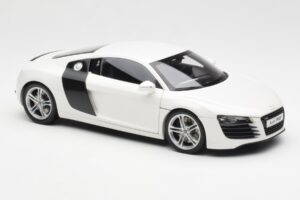 Audi R8 Type 42 Alb Kyosho 1:18 09213W Metal - imaginea 6 din 8
